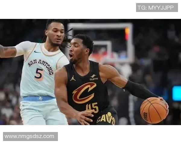 NBA季前赛猛龙险胜绿军热火主场击败马刺展现强劲实力 NBA季前赛猛龙险胜绿军热火主场击败马刺展现强劲实力