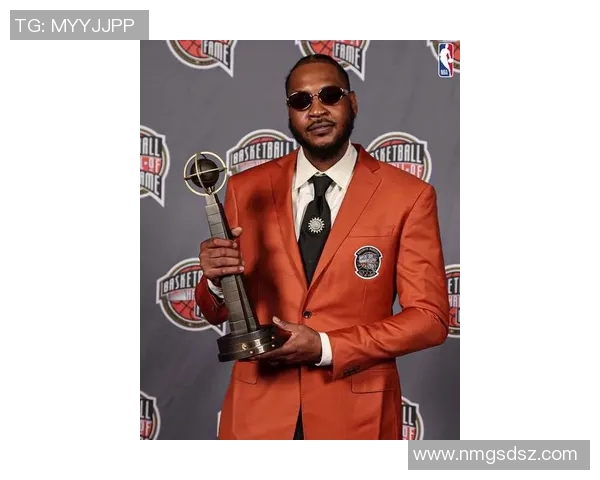 甜瓜鲍尔是球商最高的球员之一,他是骑士争冠的关键一员 甜瓜鲍尔是球商最高的球员之一,他是骑士争冠的关键一员