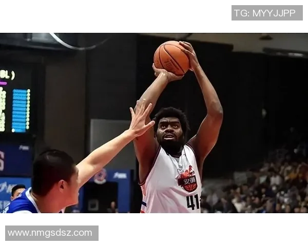 高开低走！达卡里·约翰逊首节10分&后三节仅3分